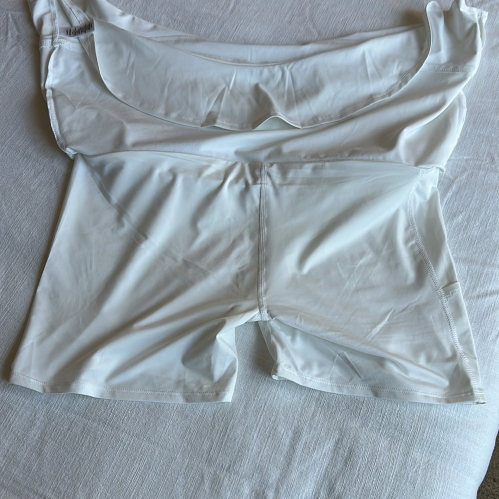 Tommy Bahama Skort - Picture 5 of 5